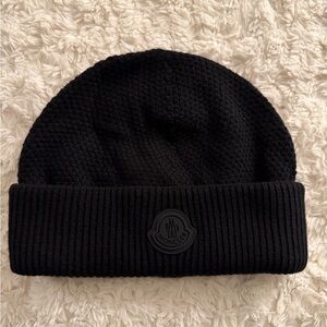 Moncler Classic Black Ribbed Beanie